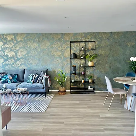 Carmen Alpine View Apartment *