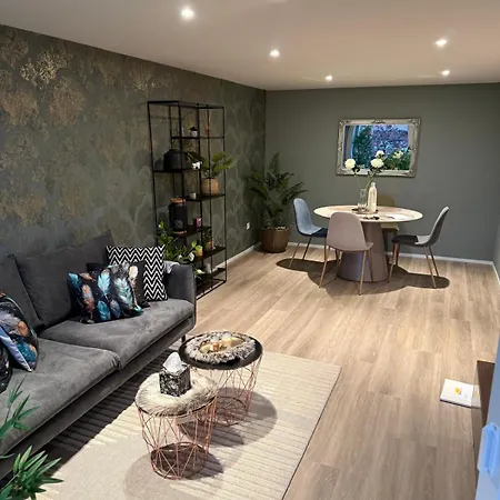 Carmen Alpine View Apartment